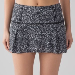Lululemon lost in pace skirt